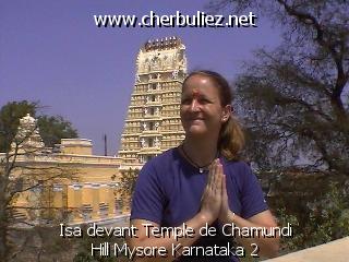 légende: Isa devant Temple de Chamundi Hill Mysore Karnataka 2
qualityCode=raw
sizeCode=half

Données de l'image originale:
Taille originale: 113466 bytes
Heure de prise de vue: 2002:02:19 10:26:04
Largeur: 640
Hauteur: 480
